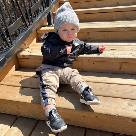 Meet your Posher, Warren - Picture 1 of 1